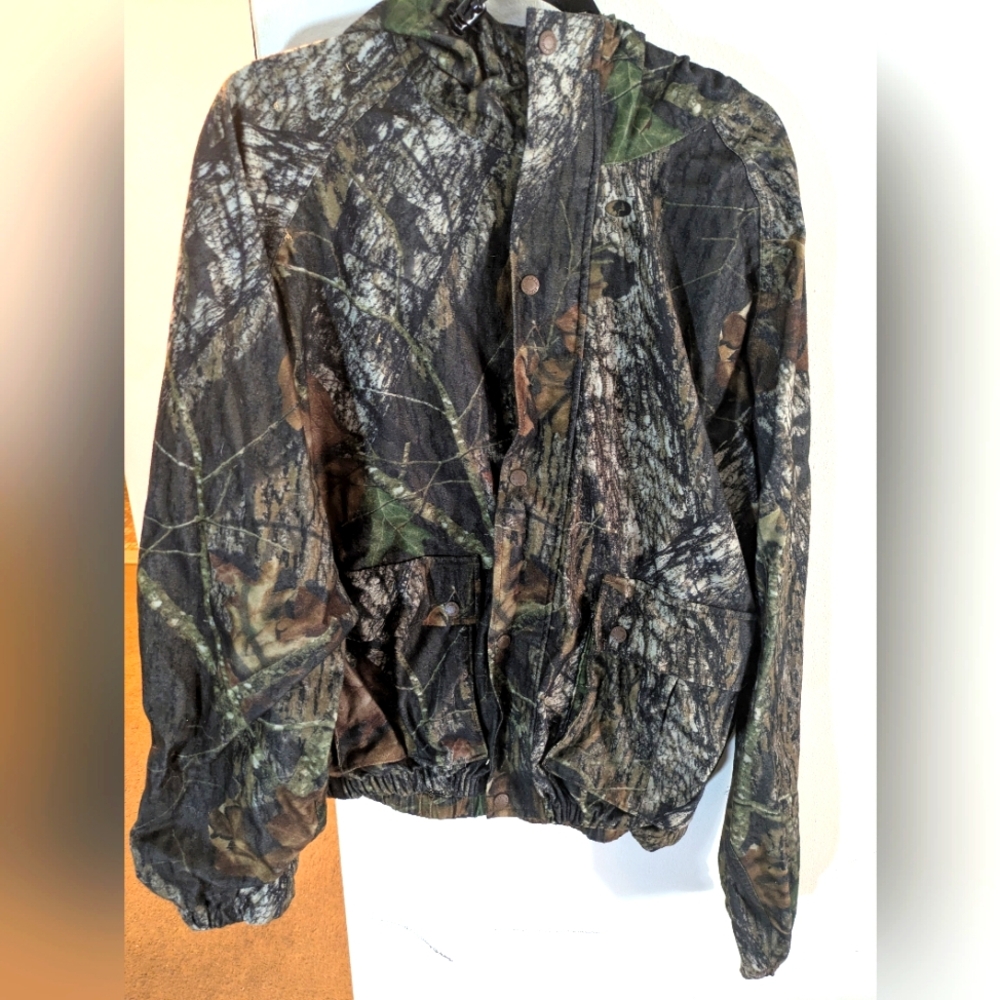 Camouflage Mad Dog Hunting Jacket Size 2XL In Excellent Condition
